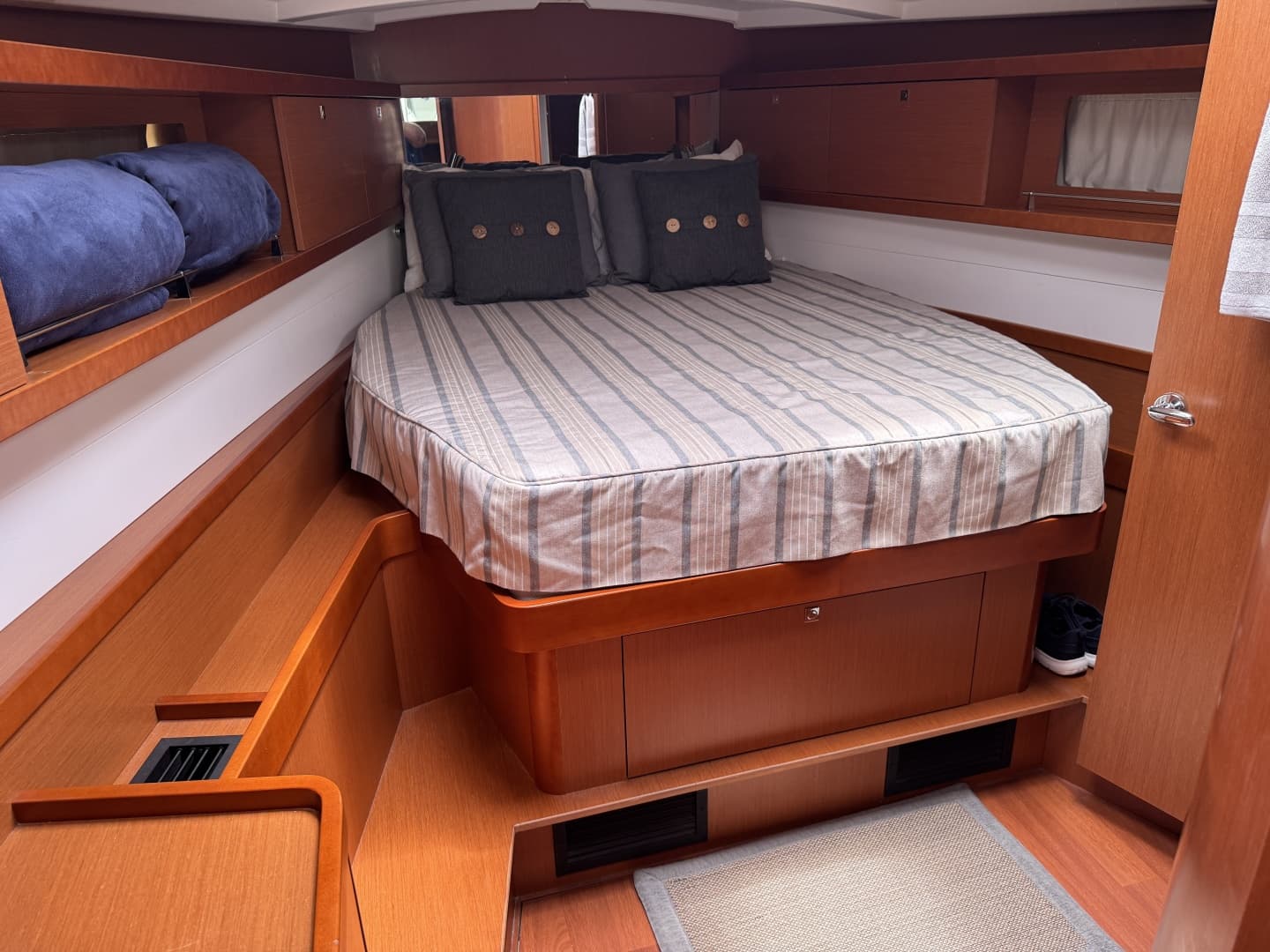 2017 Beneteau Oceanis 45