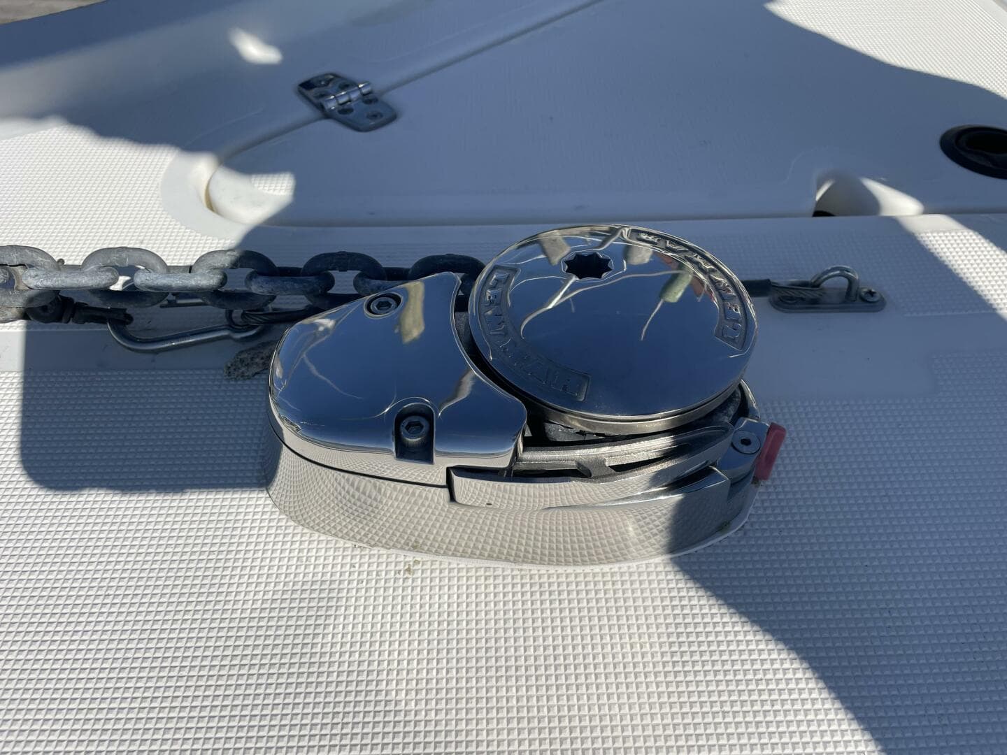 2000 Pursuit 3000 Express