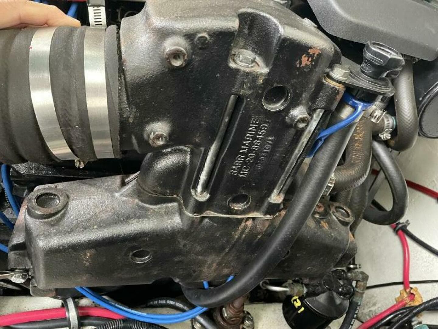 2000 Pursuit 3000 Express