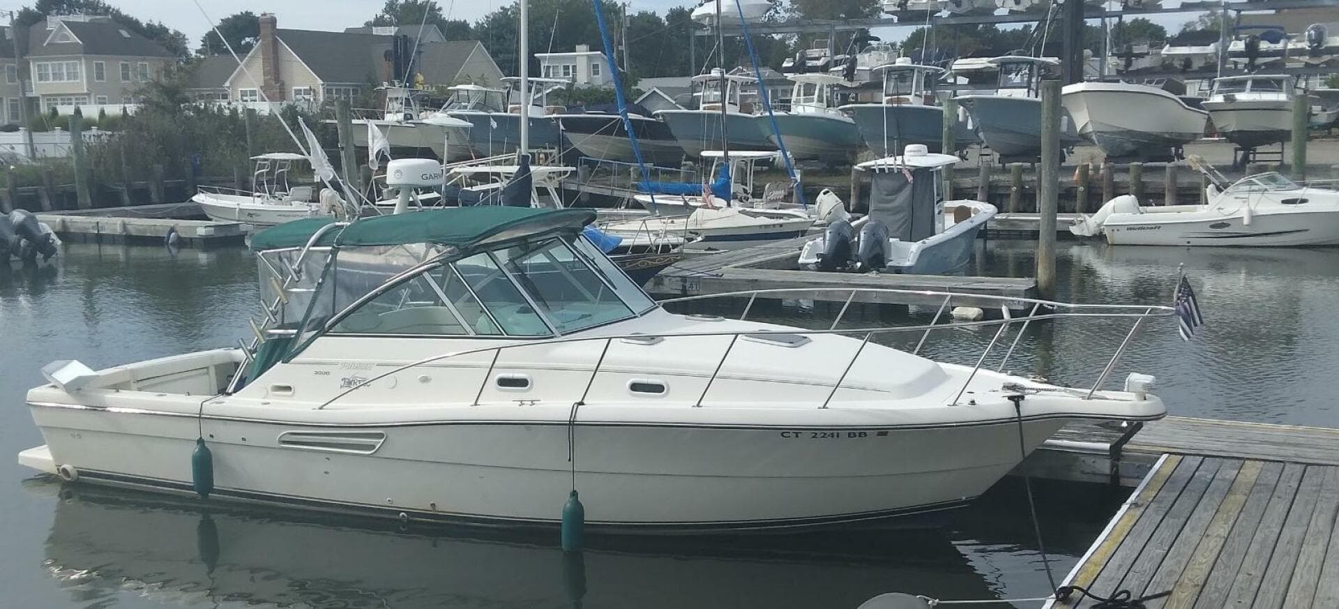 2000 Pursuit 3000 Express