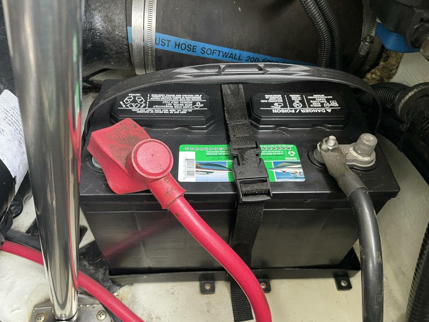 2000 Pursuit 3000 Express