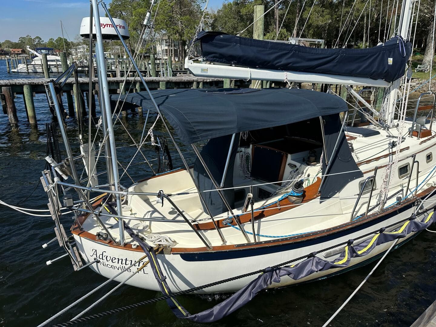 1998 Pacific Seacraft Crealock 37