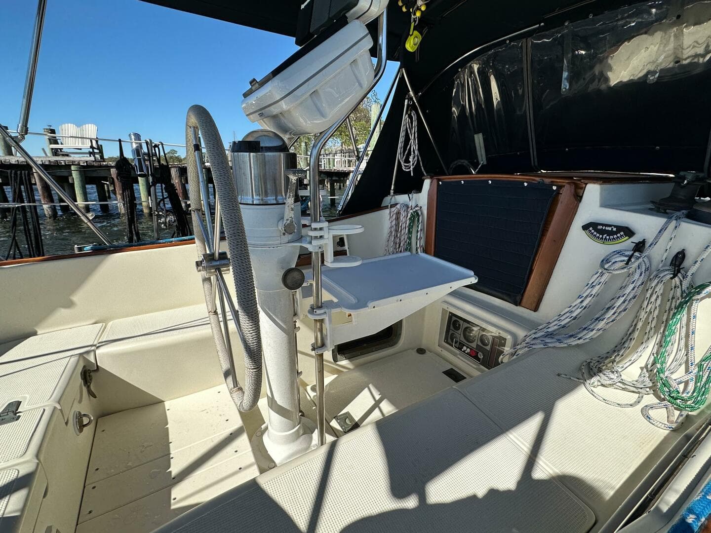 1998 Pacific Seacraft Crealock 37