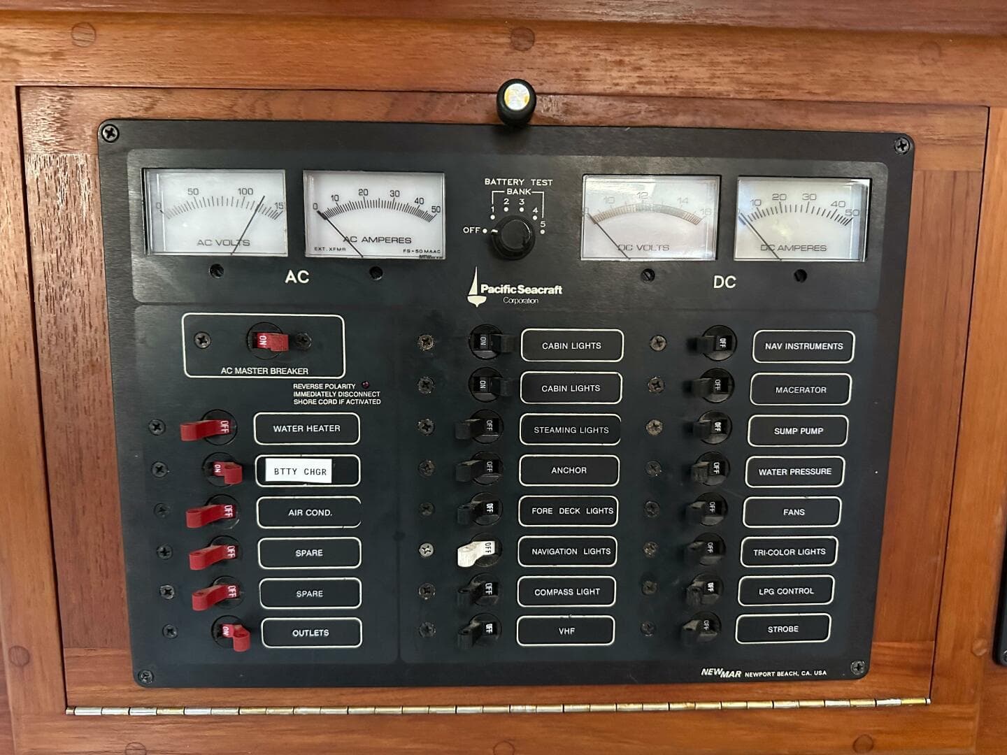 1998 Pacific Seacraft Crealock 37