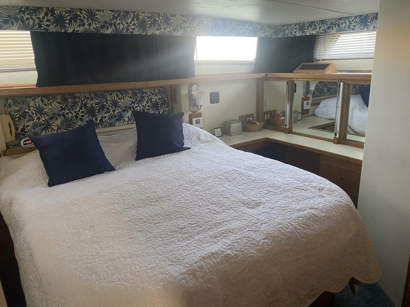 1989 Chris-Craft 427 Catalina