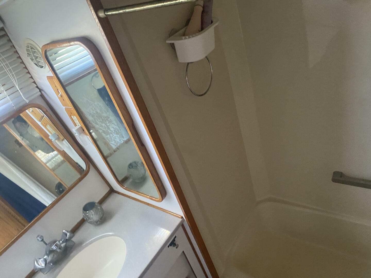 1989 Chris-Craft 427 Catalina