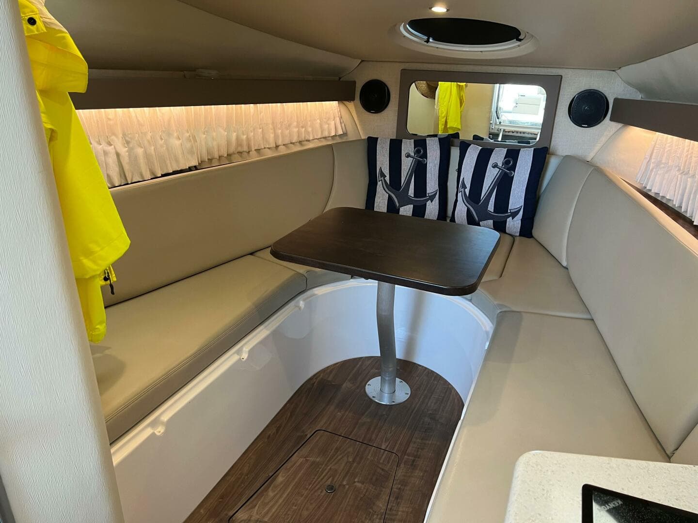 2017 Regal 28 Express