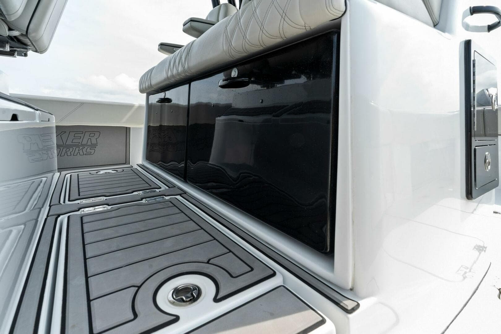 2022 Barker Boatworks 40 HPC 