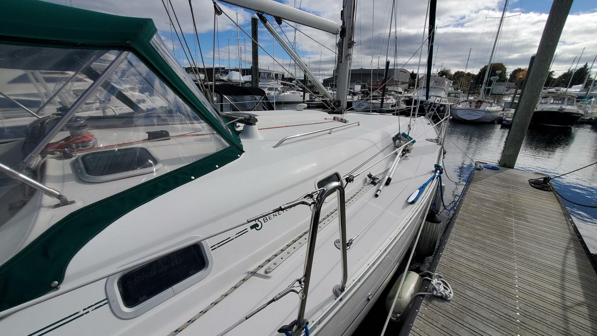 2000 Beneteau 361