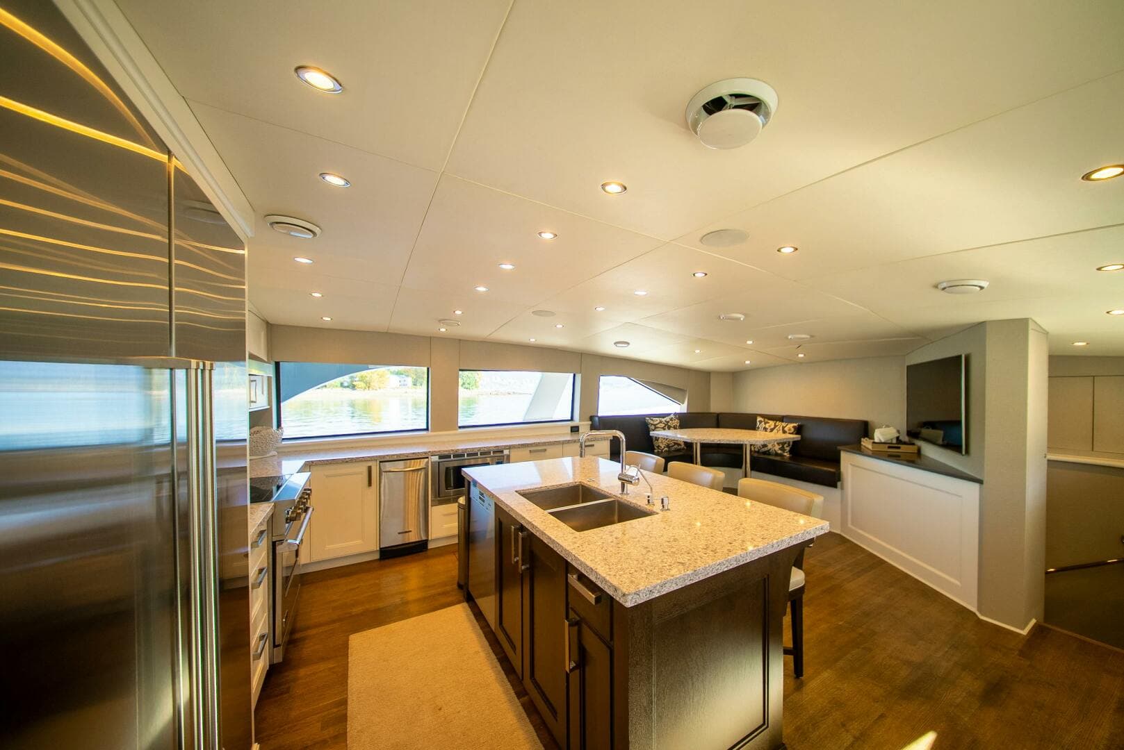 1992 Crescent Custom Yachts Custom