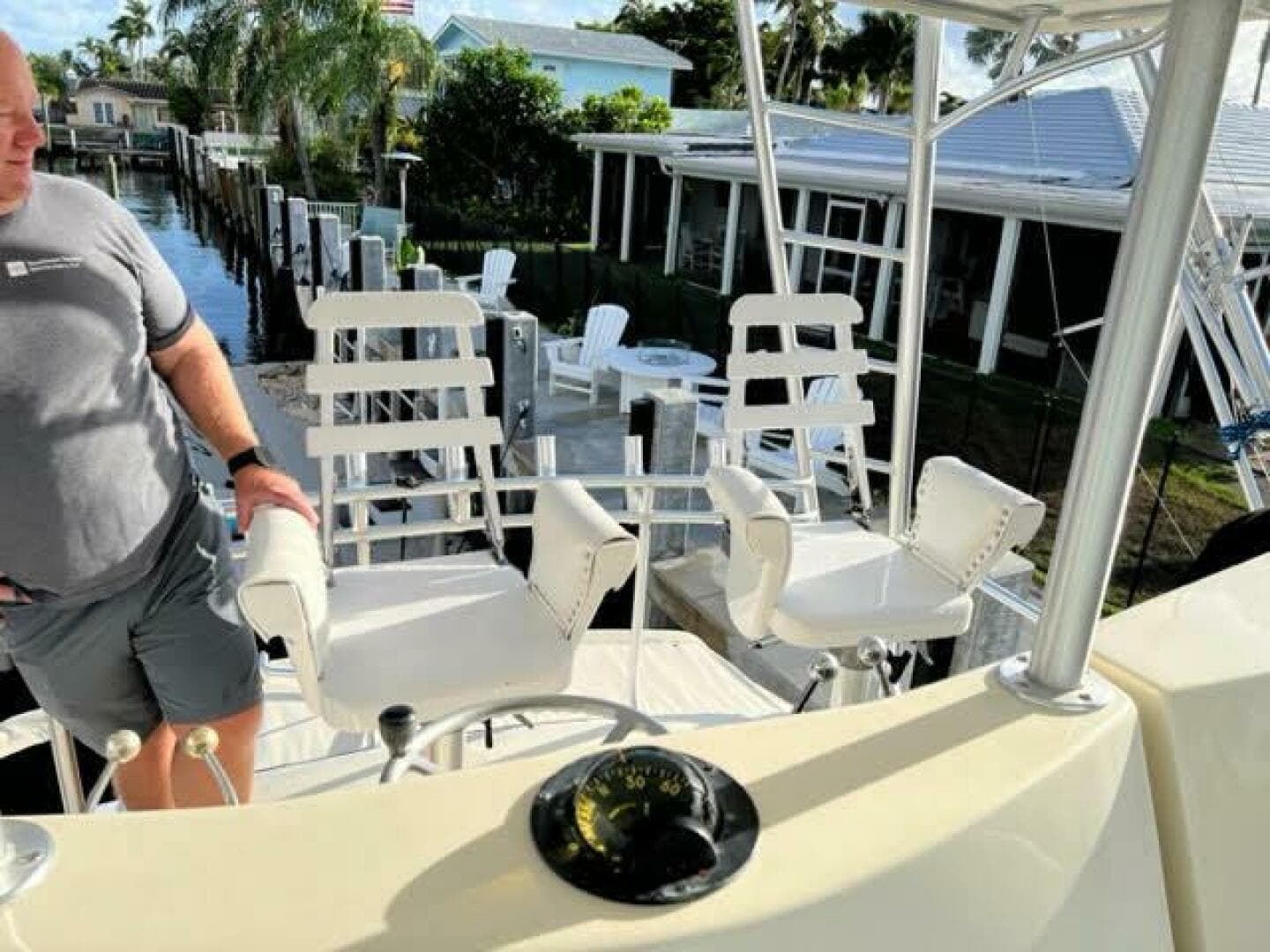 1990 Viking 38 Convertible