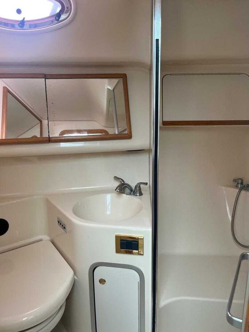 1997 Sea Ray 420 Aft Cabin