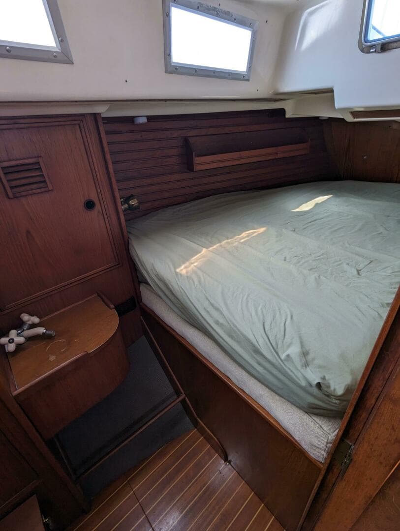 1985 Wauquiez Hood 38 MK II