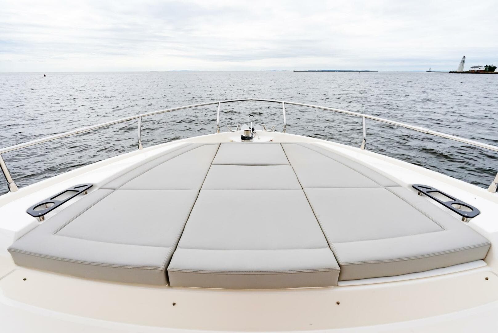 2023 Absolute 52 Navetta