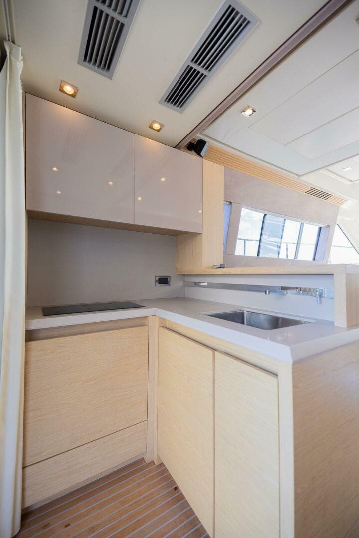 2016 Beneteau Monte Carlo 5