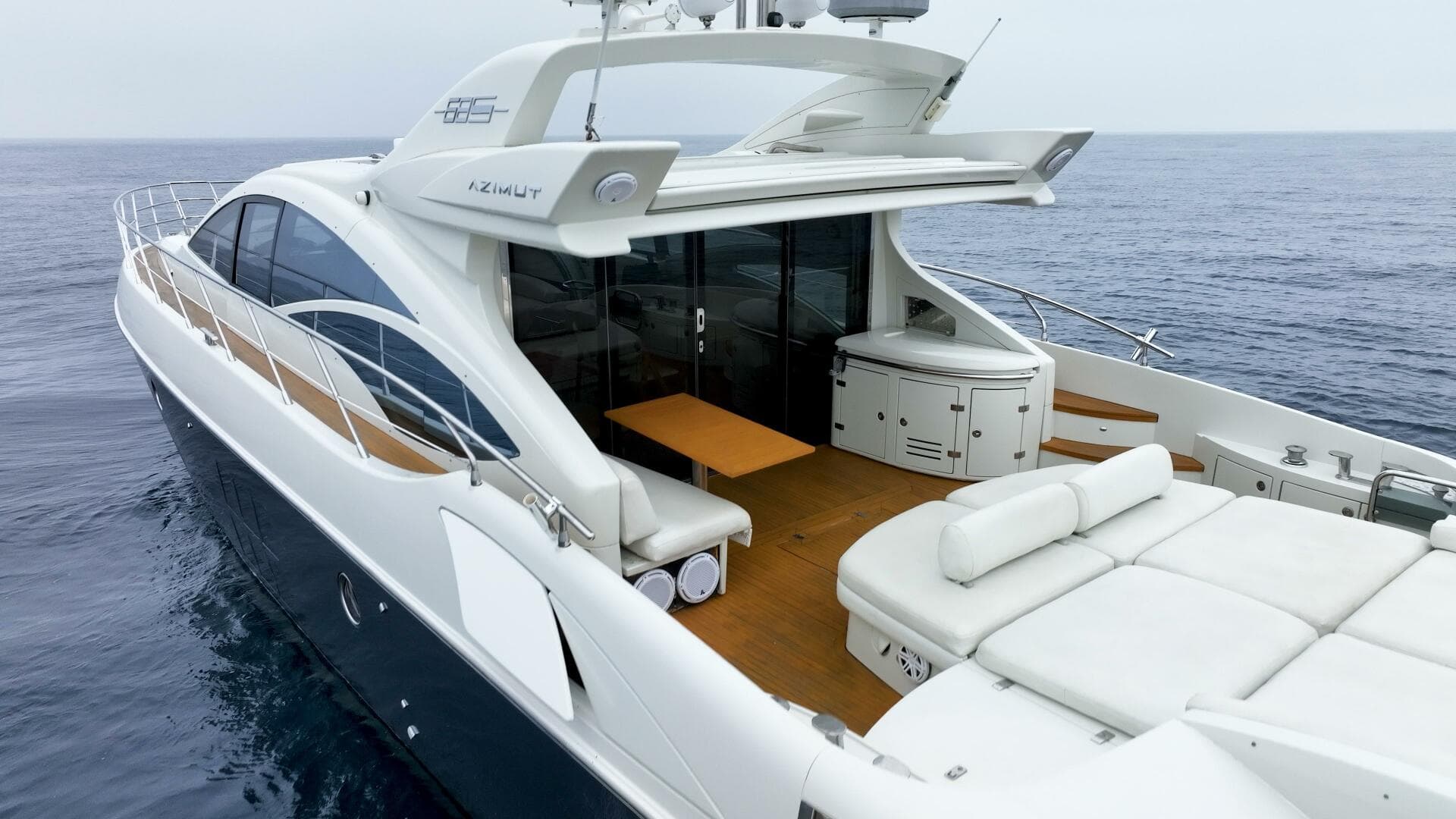 2011 Azimut 68S