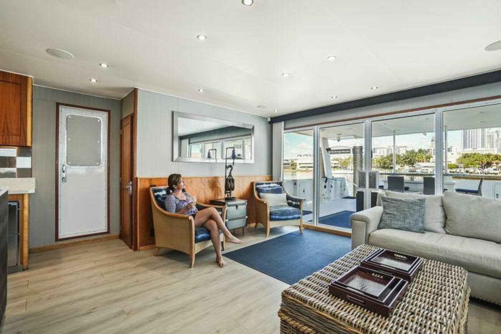 2009 Custom Flybridge Motoryacht