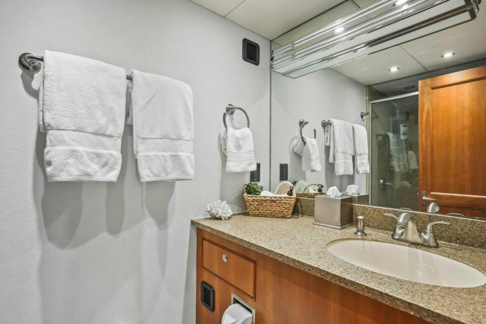 2009 Custom Flybridge Motoryacht