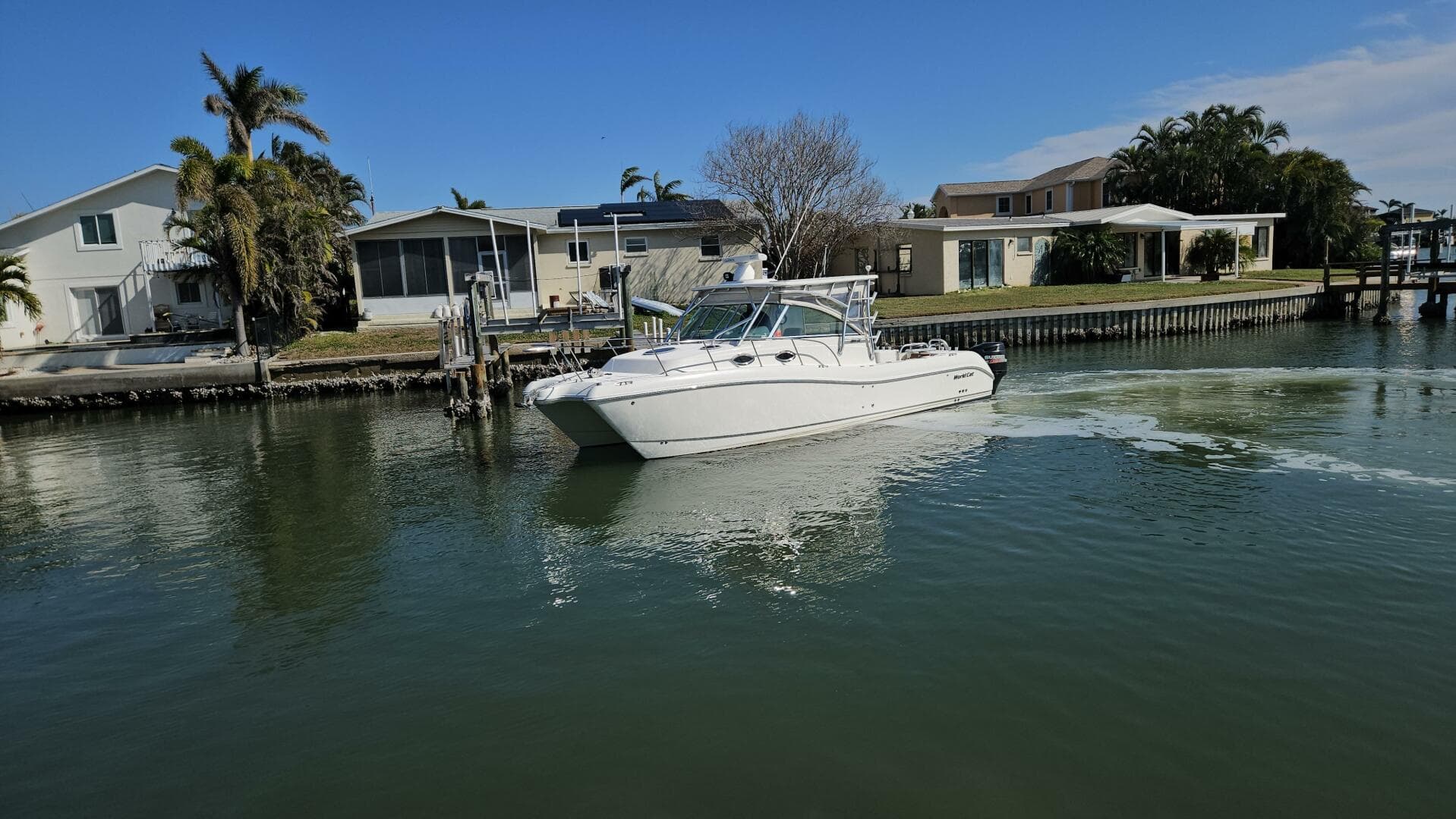 2008 World Cat 320 EC