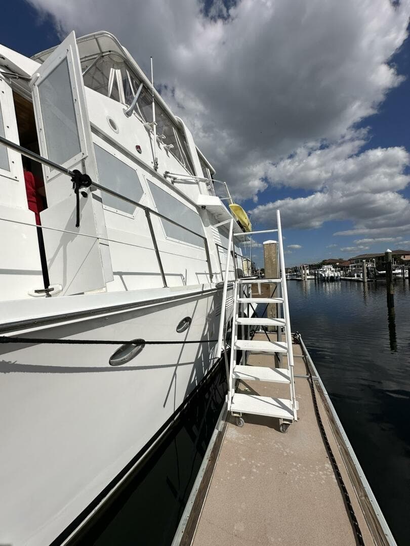 1988 Viking Motor Yacht