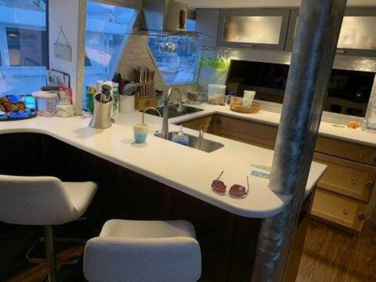 1988 Viking Motor Yacht