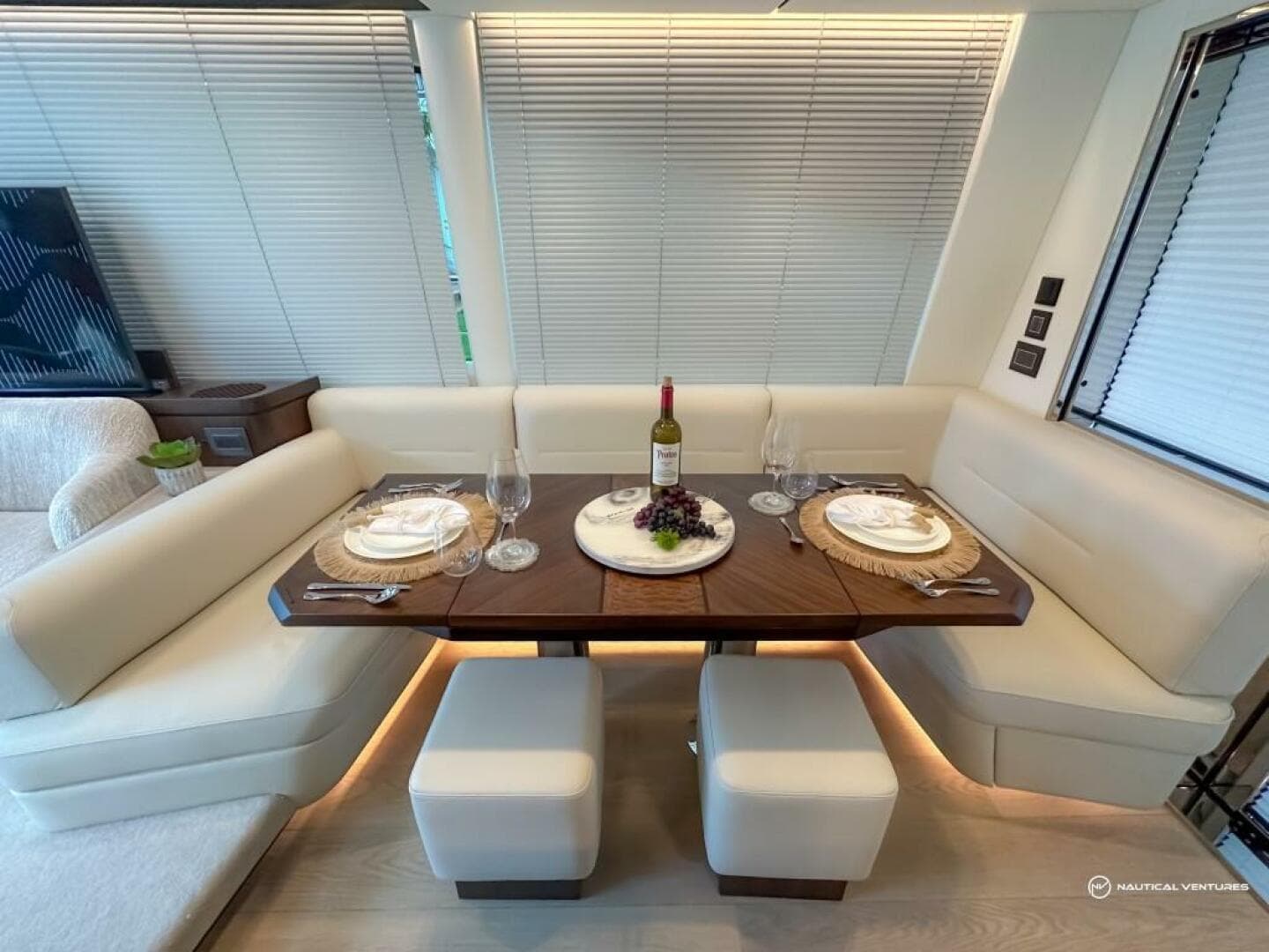 2023 Fairline Phantom 65