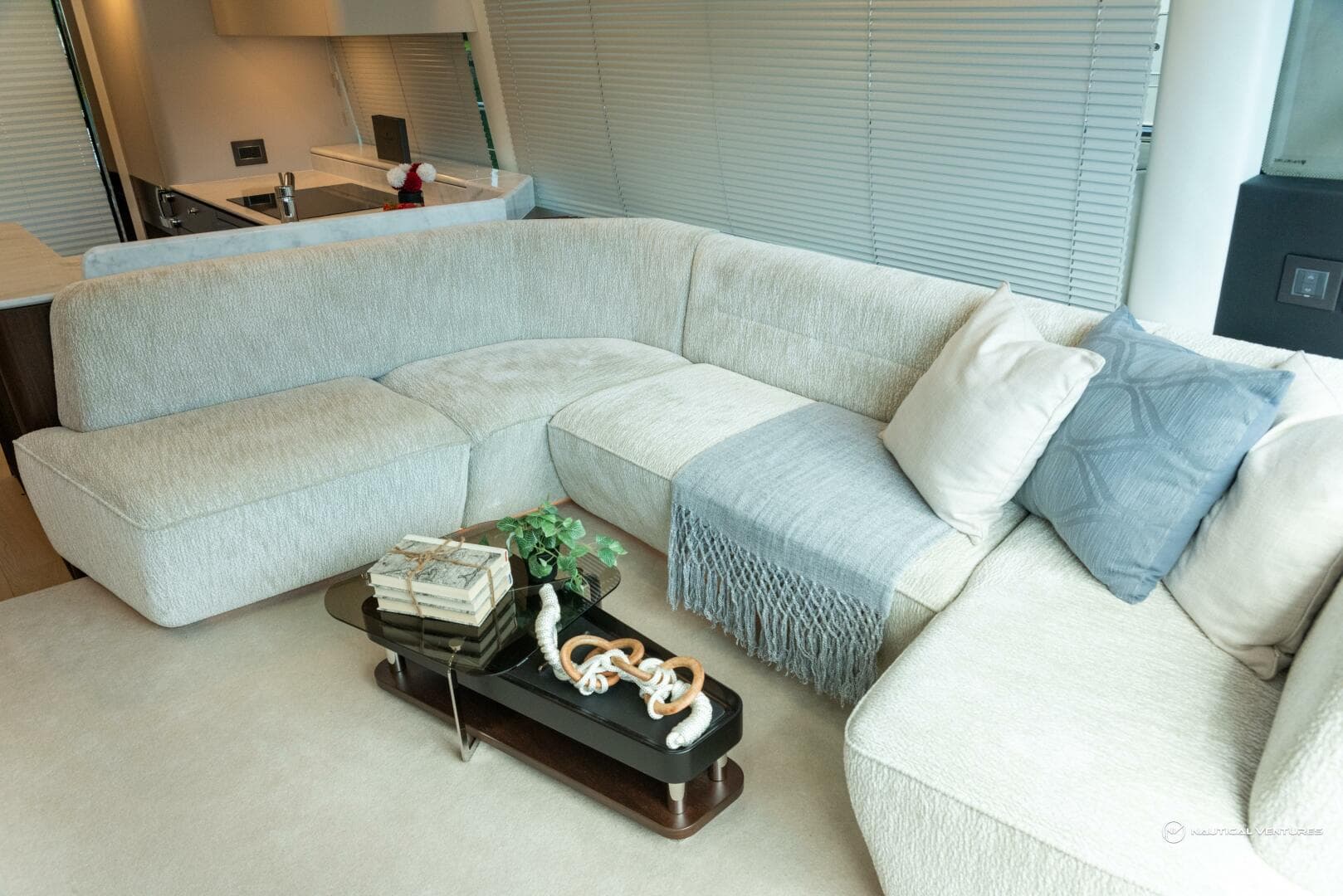 2023 Fairline Phantom 65