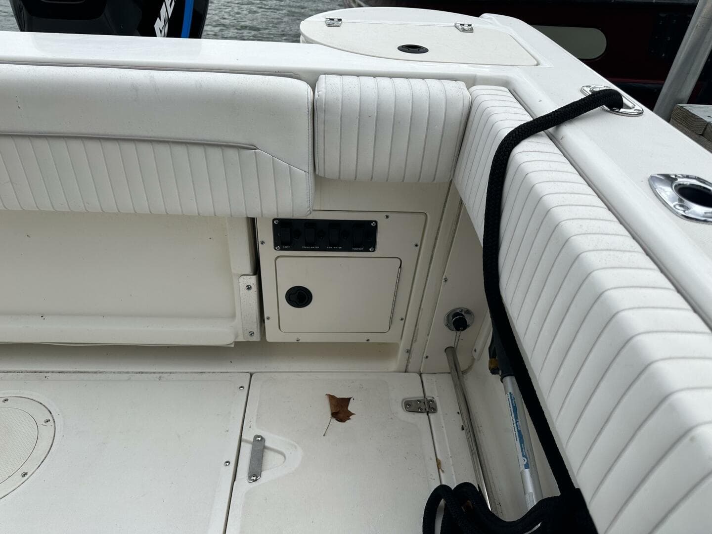 2000 Boston Whaler 