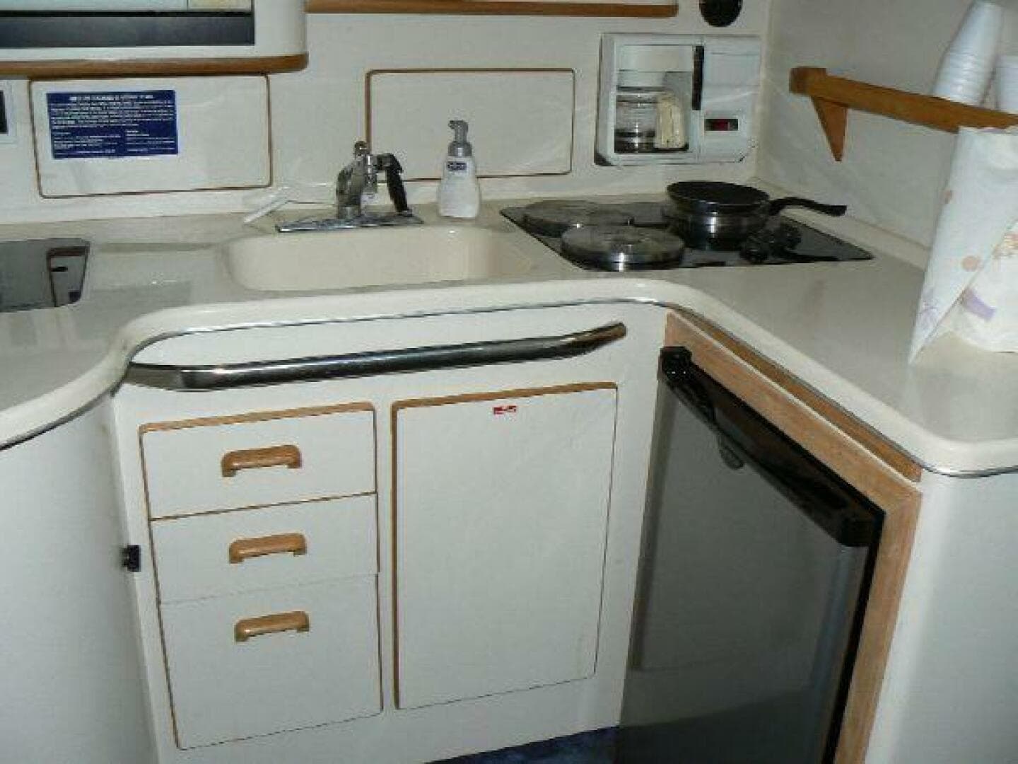 1993 Sea Ray 370 Sedan Bridge