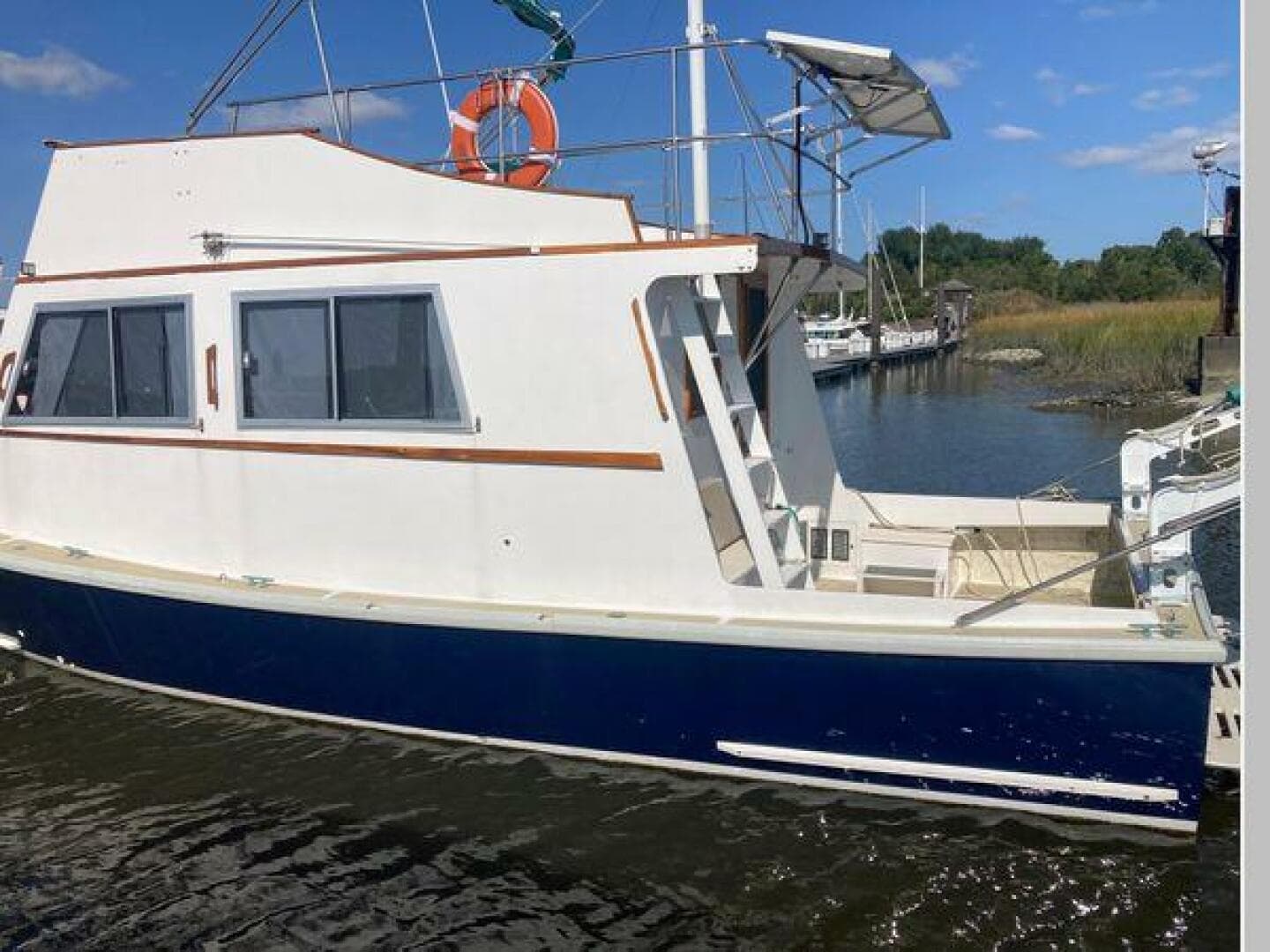 1984 Duffy Flybridge Cruiser