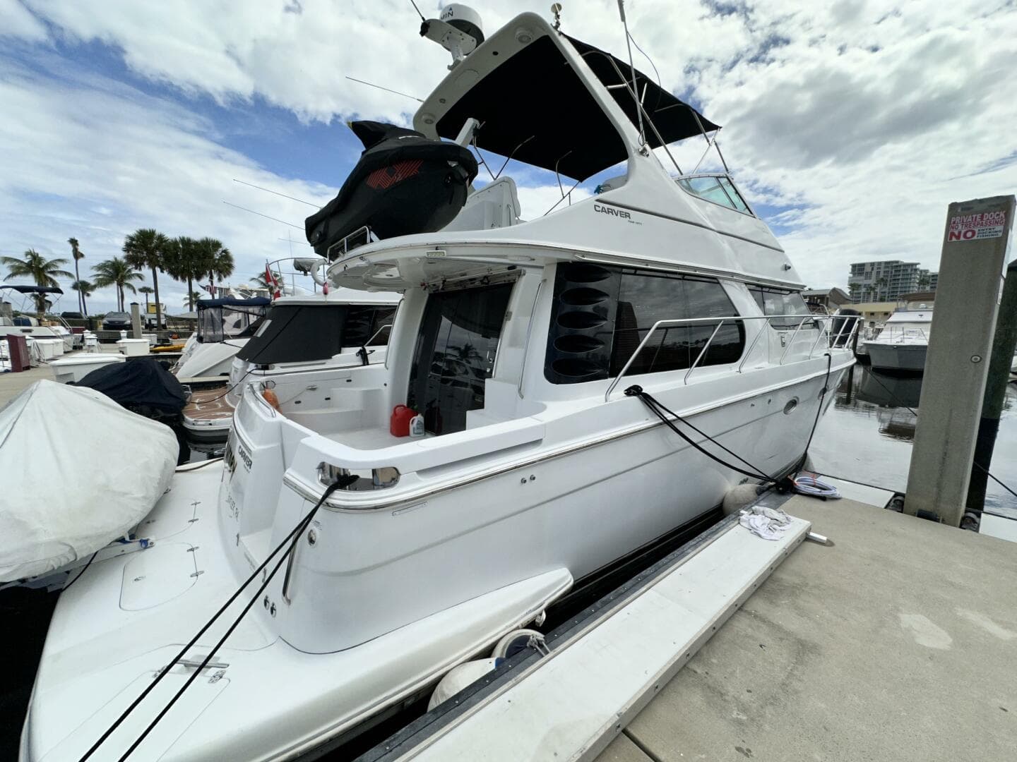 1999 Carver 450 Pilothouse