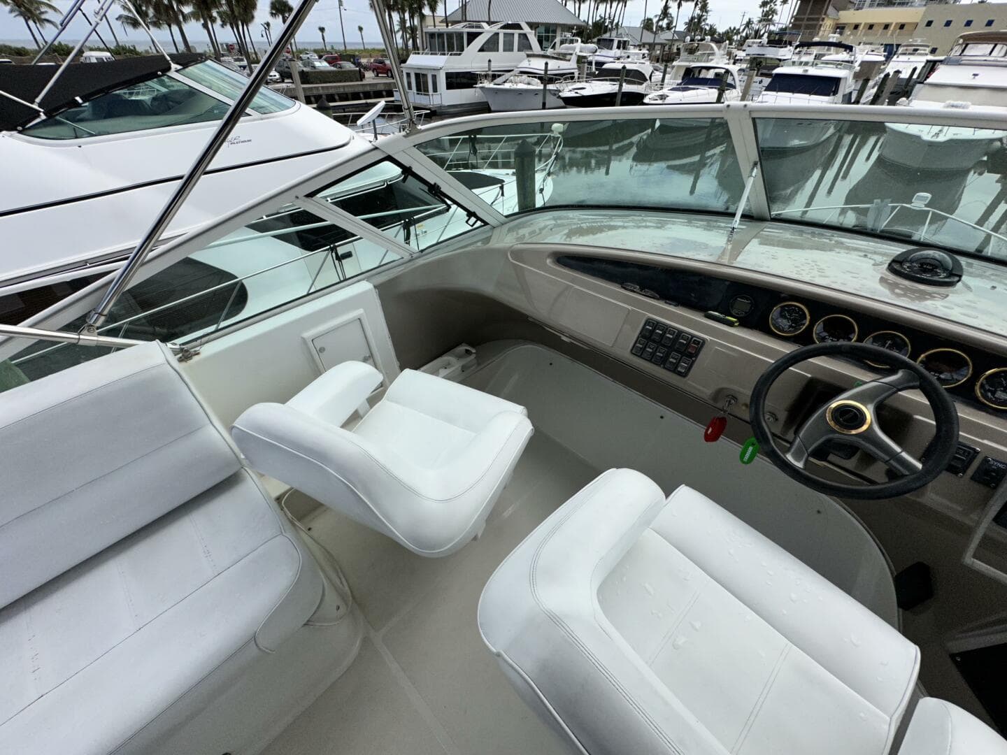 1999 Carver 450 Pilothouse