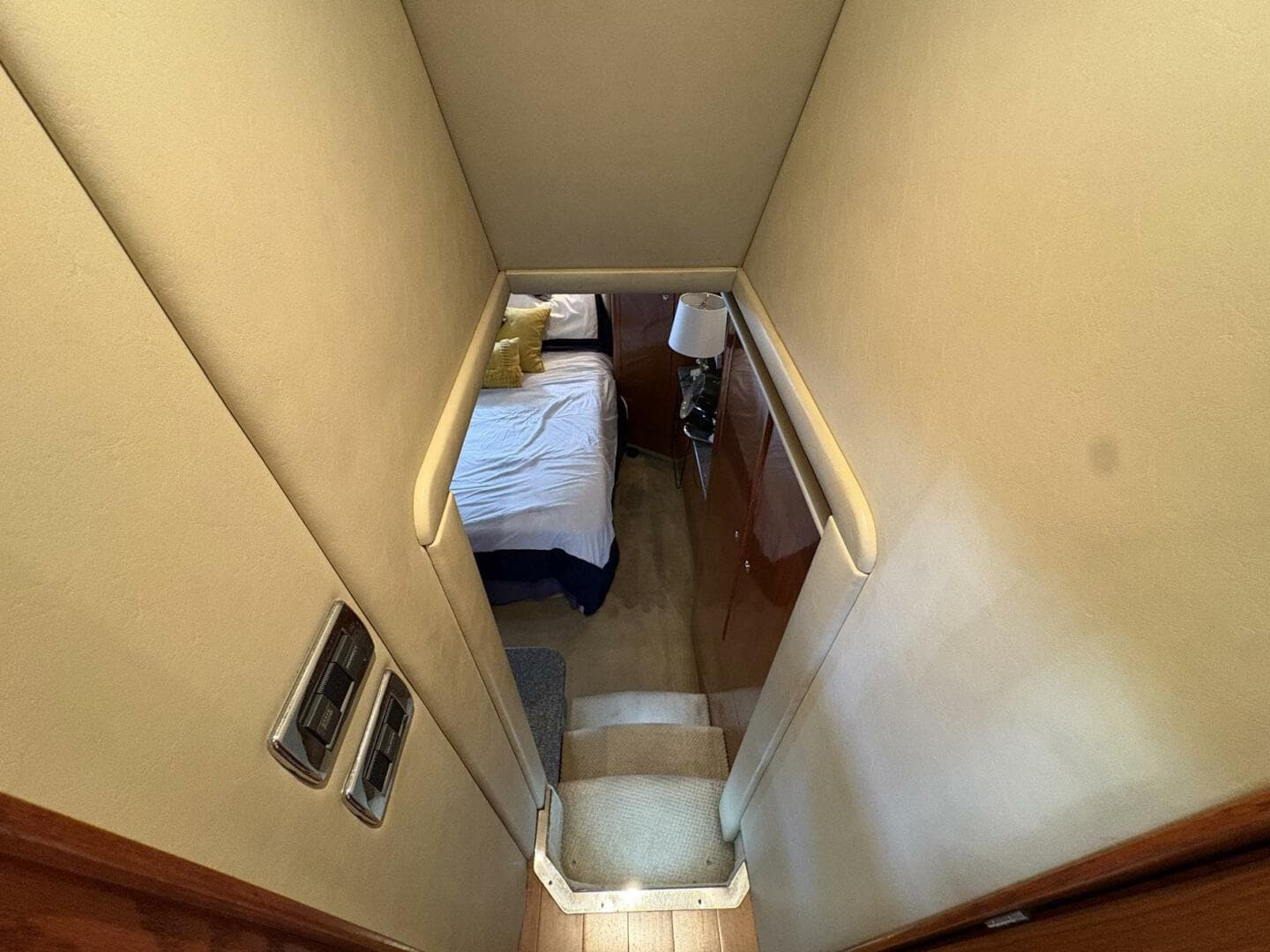 2002 Sea Ray 480 Motor Yacht