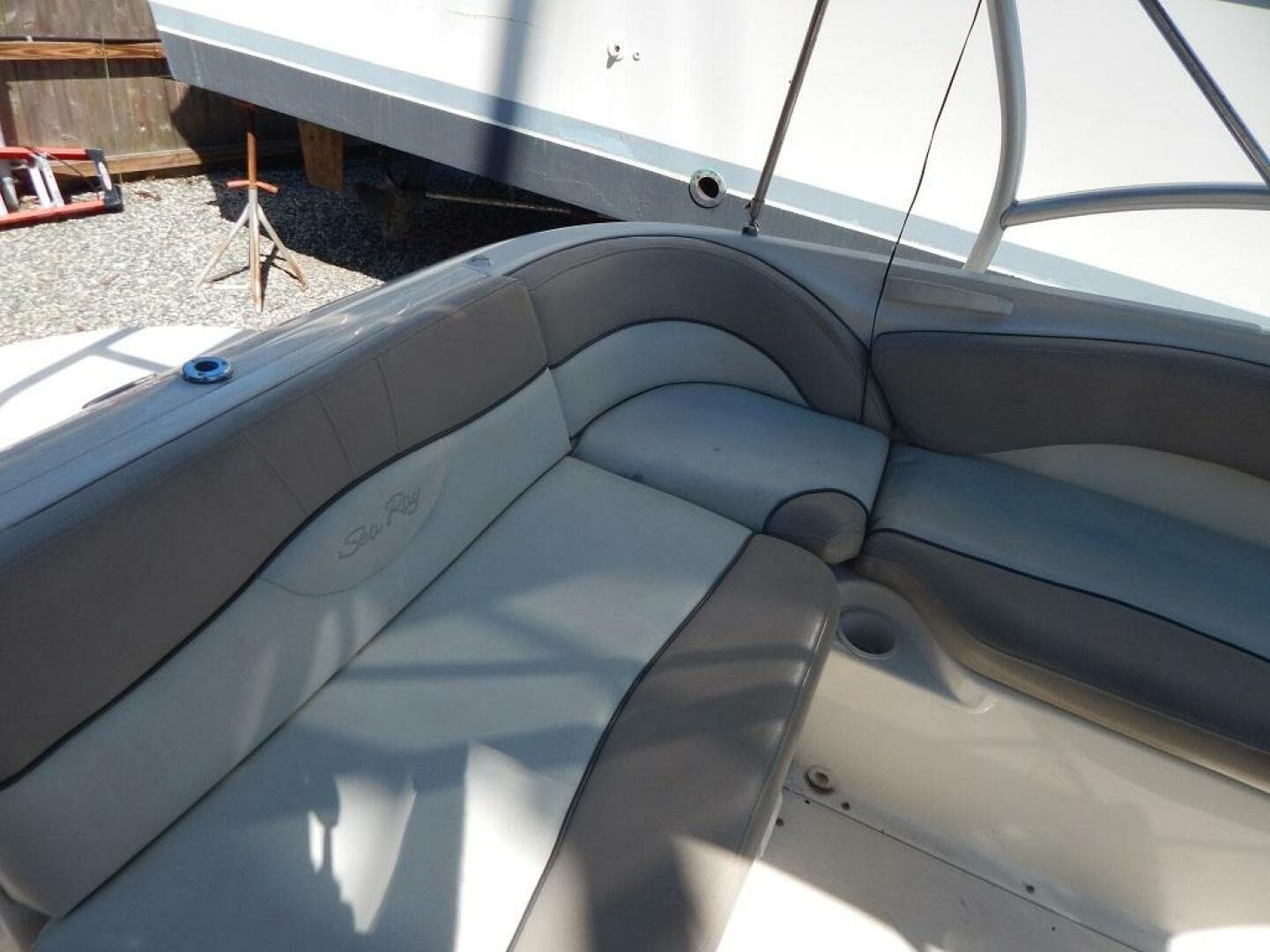 2004 Sea Ray 240 Sundeck