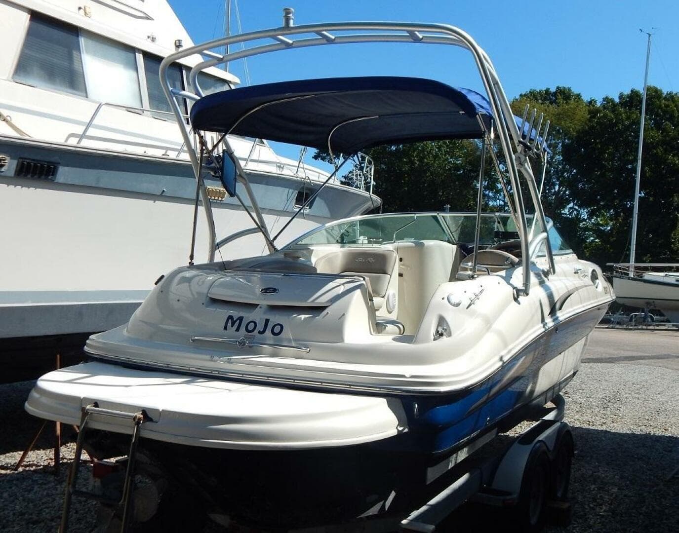 2004 Sea Ray 240 Sundeck