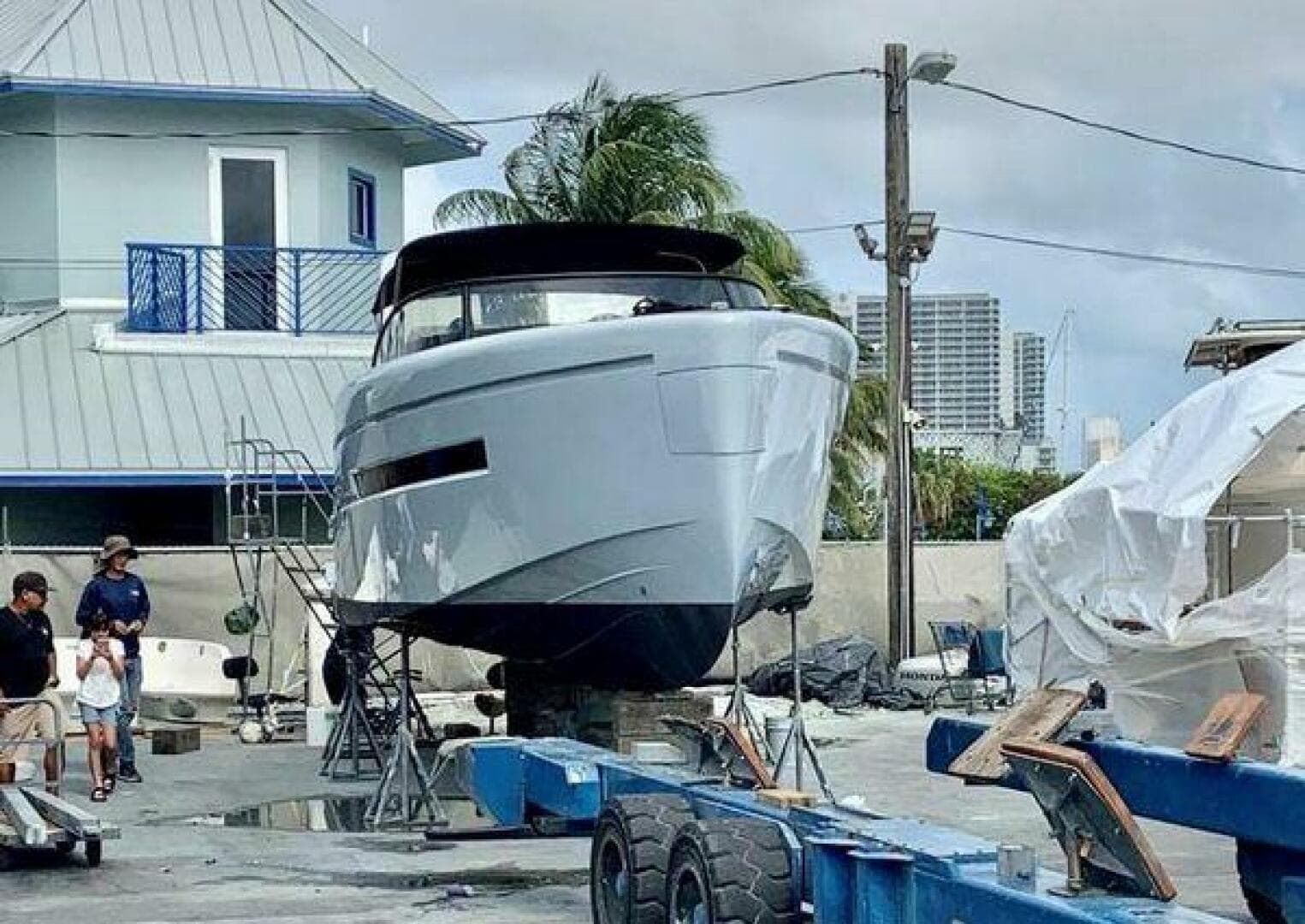 2018 Canard eMotion HYBRID