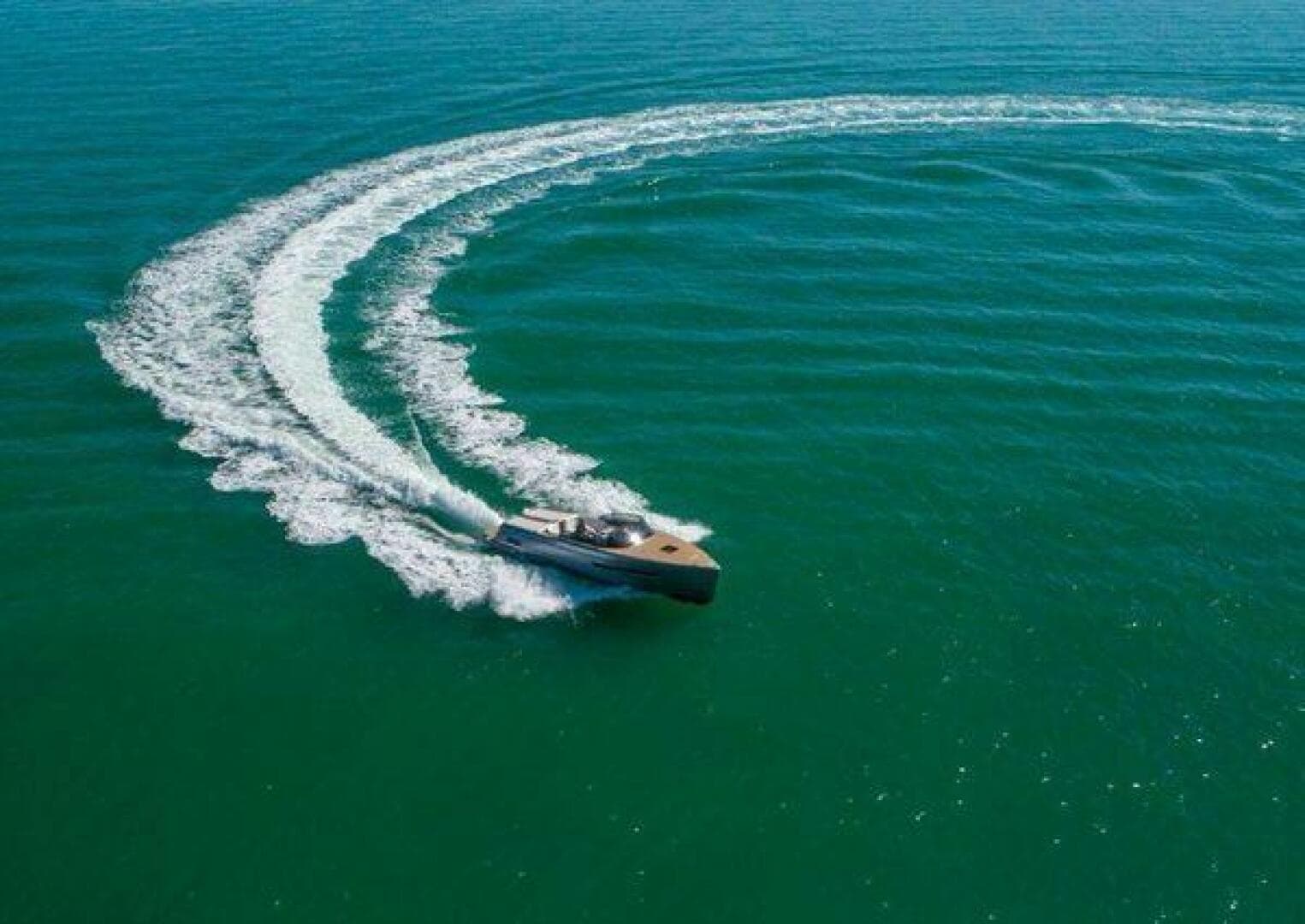 2018 Canard eMotion HYBRID