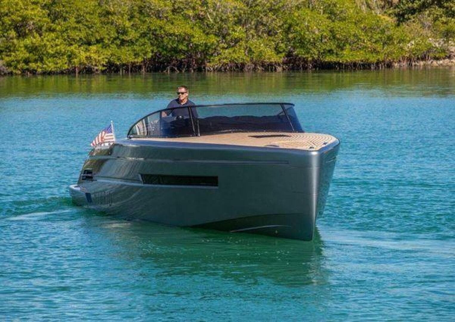 2018 Canard eMotion HYBRID