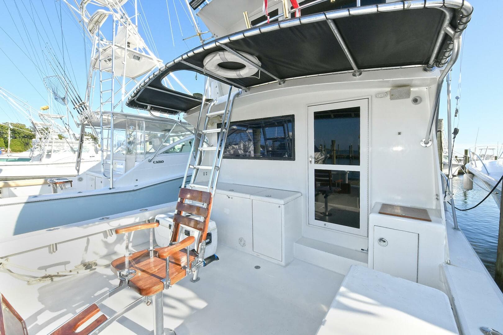 2000 Torres 48 Enclosed Bridge