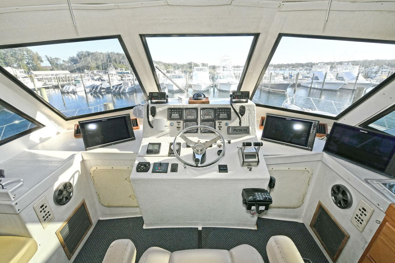 2000 Torres 48 Enclosed Bridge