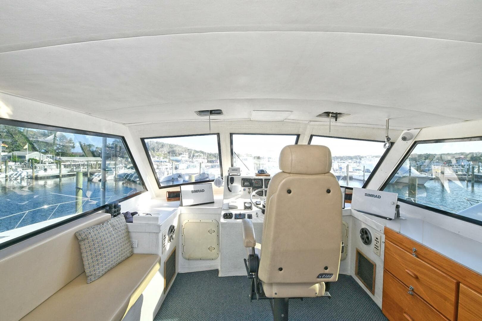 2000 Torres 48 Enclosed Bridge