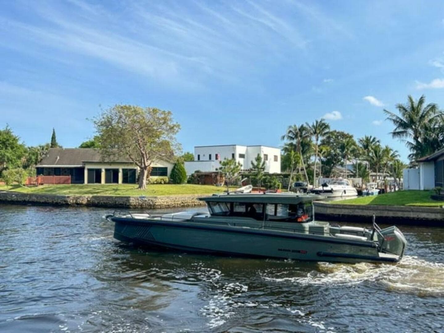 2024 Brabus Shadow 900XC