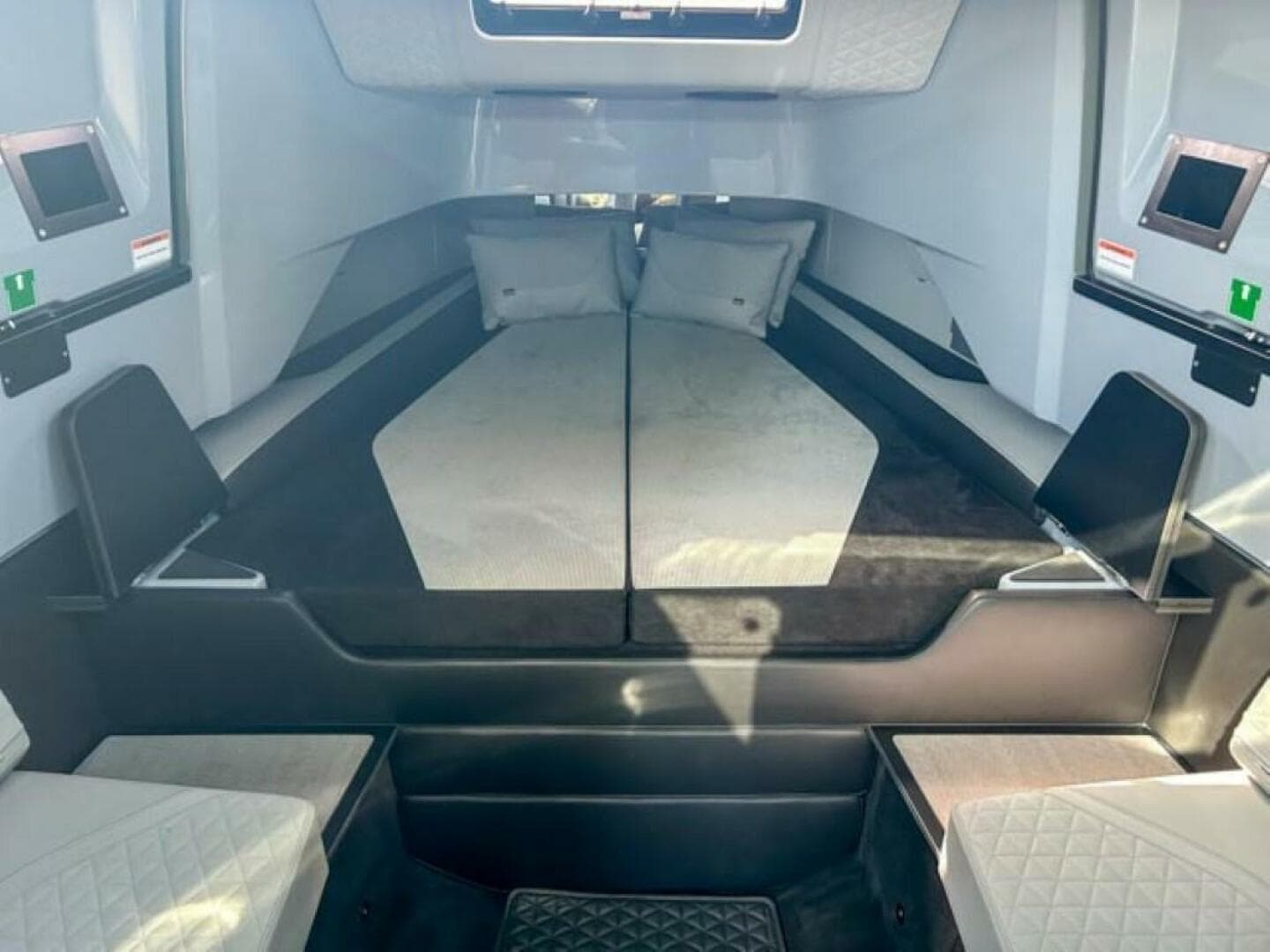 2024 Brabus Shadow 900XC