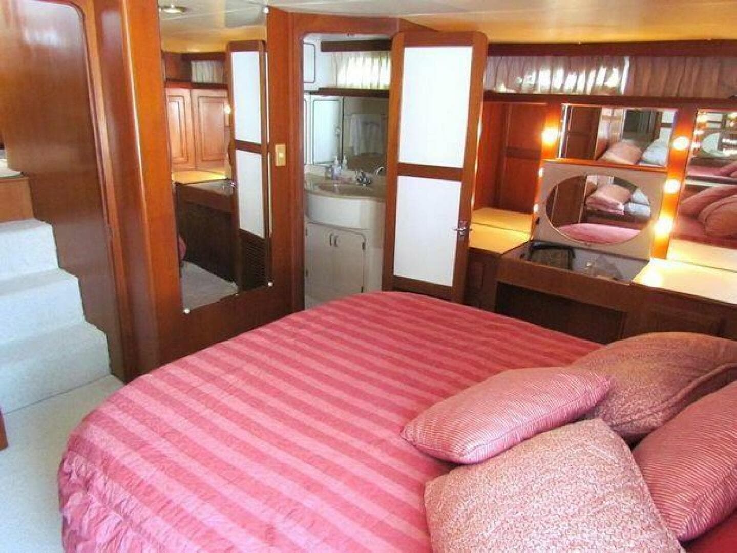 1997 Hyatt 55