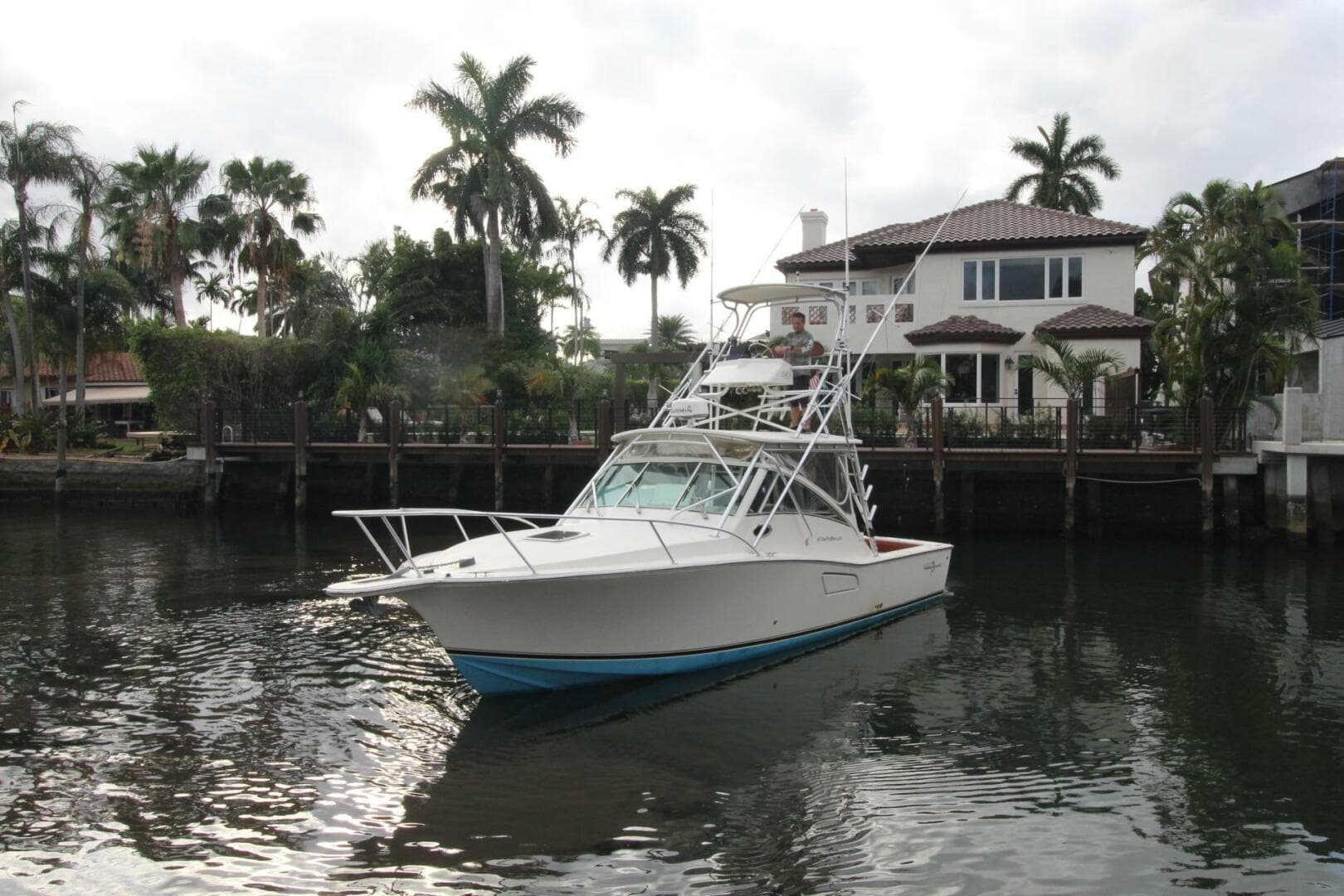 Albemarle 32 Express Profile