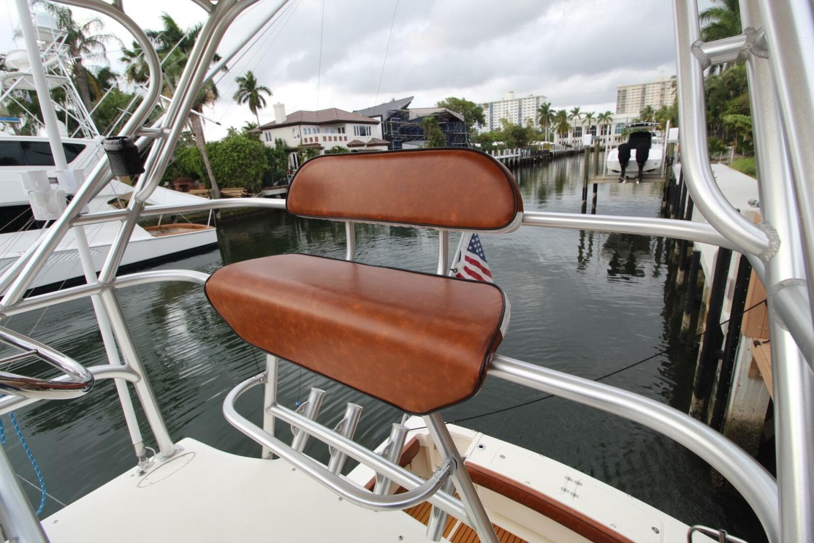 Albemarle 32 Express Tower