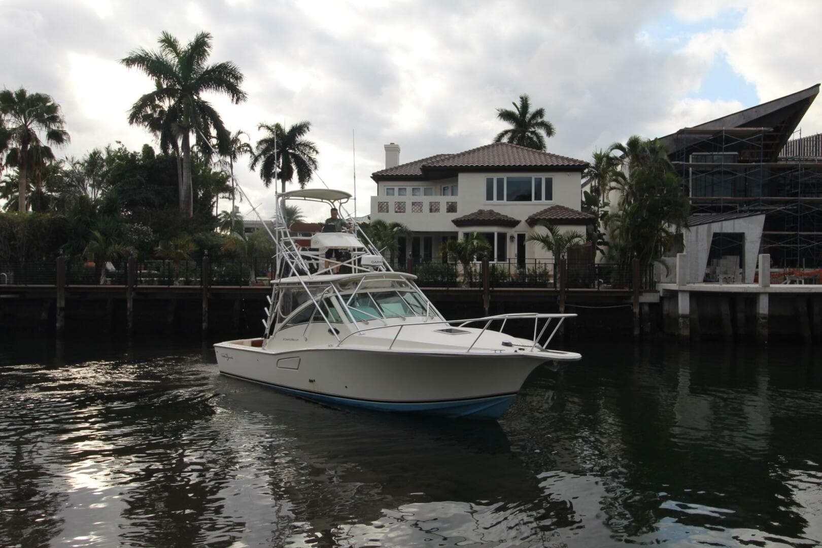 Albemarle 32 Express Profile