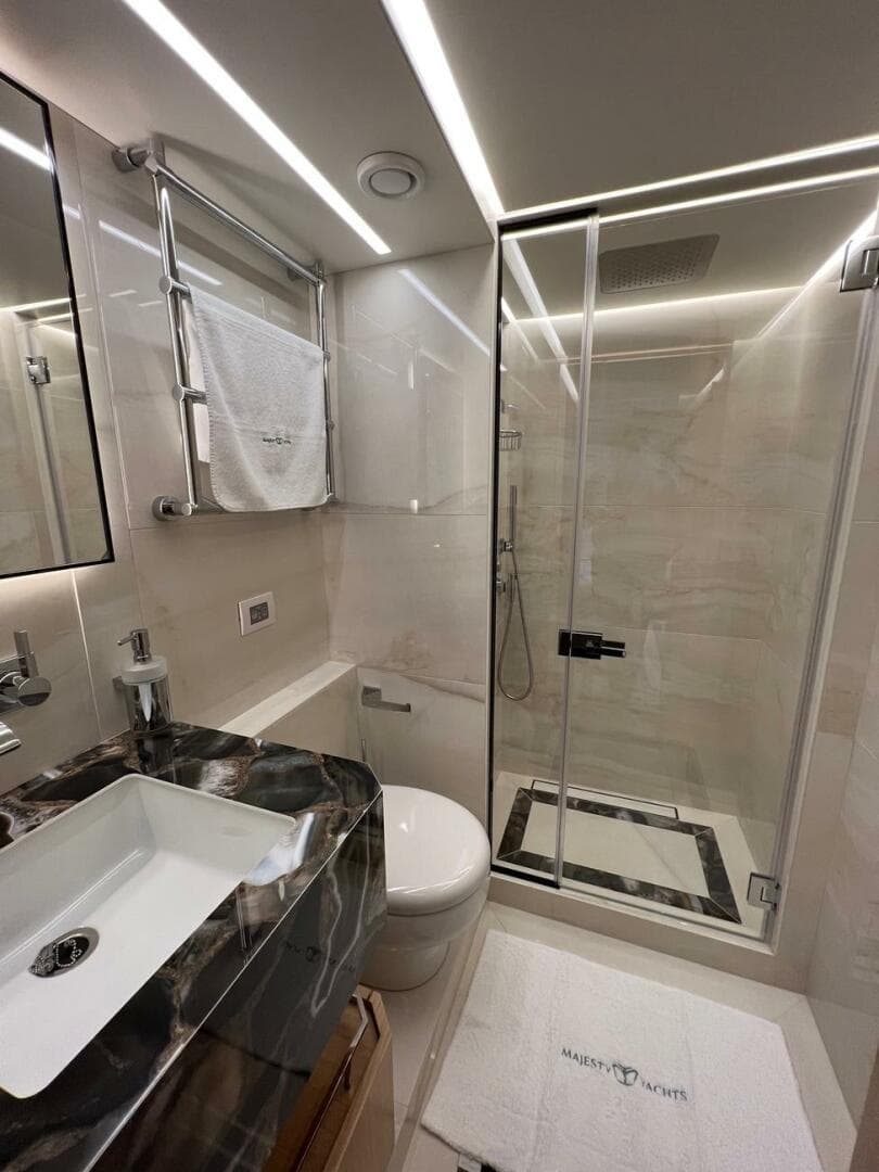 2024 Gulf Craft Majesty 100