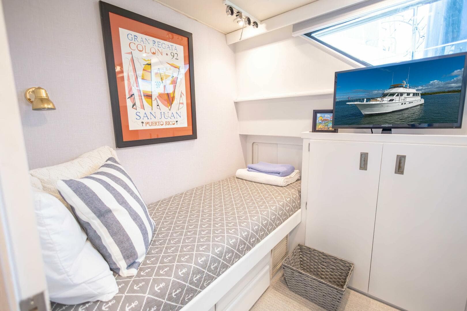 1989 Hatteras Cockpit Motor Yacht