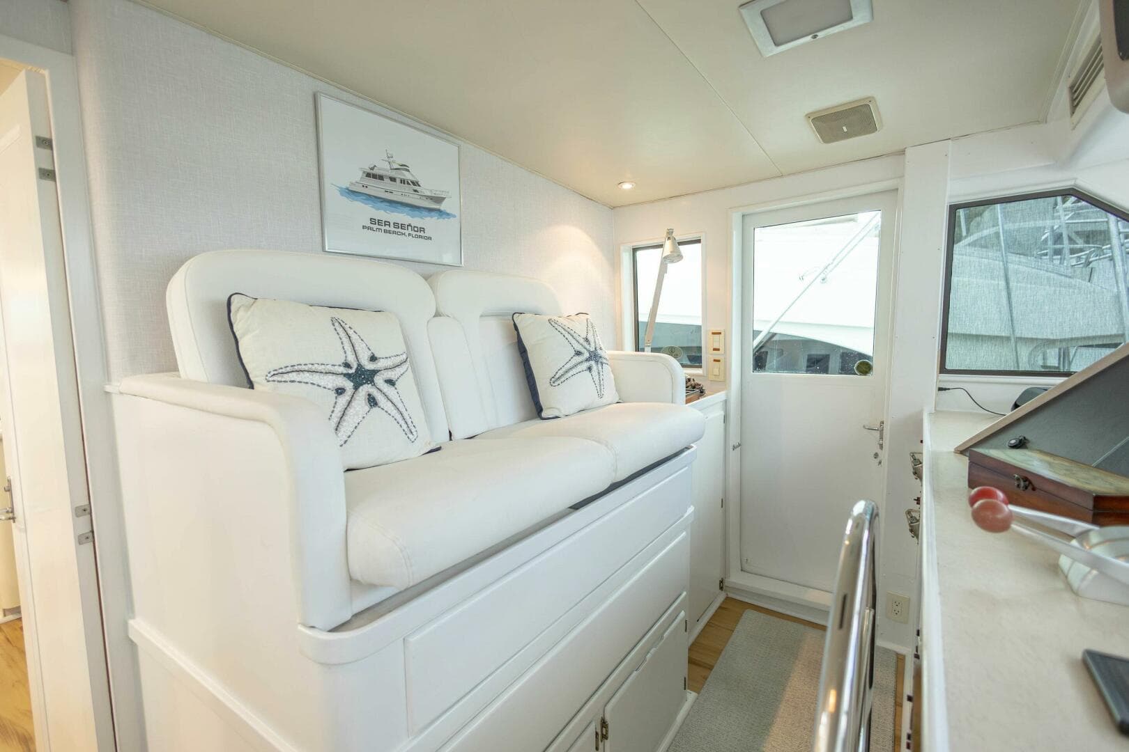 1989 Hatteras Cockpit Motor Yacht